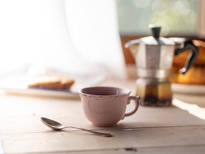 Café le matin ?  Mieux une heure ou deux après le réveil
