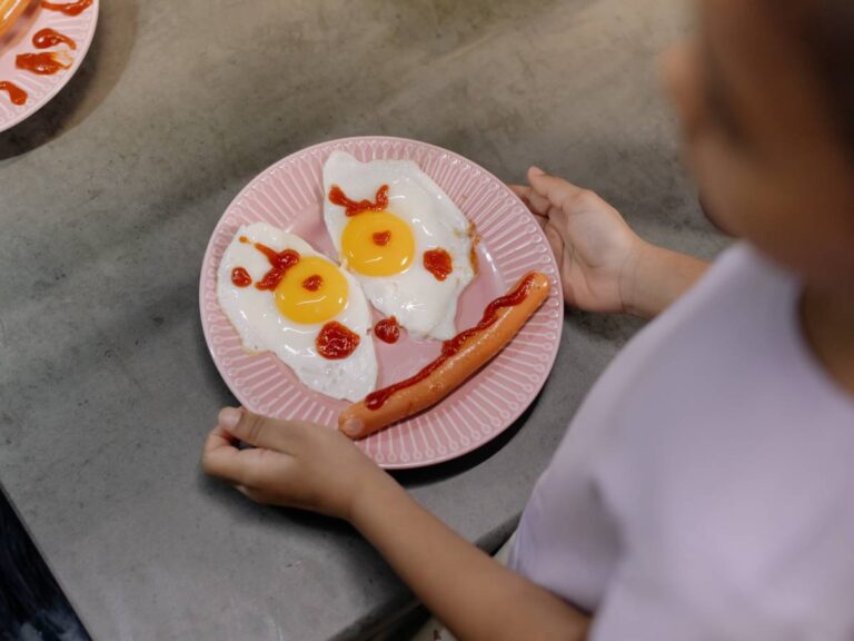 Un enfant sur trois ne prend pas un petit-déjeuner adéquat : quels sont les risques ?