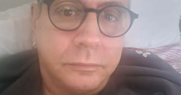 Journaliste Max Del Papa : « Le vaccin m’a donné un lymphome »