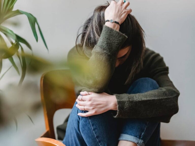 Qu'est-ce que la « rumination mentale » : quand trop réfléchir peut se transformer en dépression