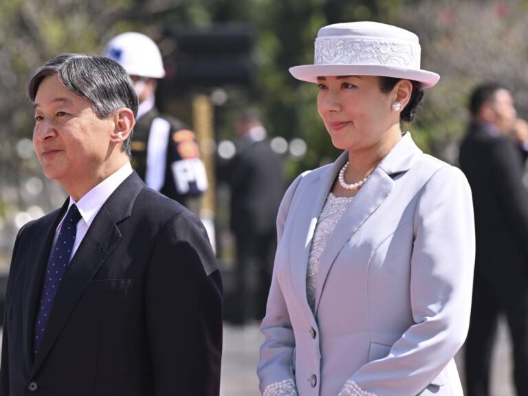 L'épée, le miroir, la gemme : ces insignes impériaux de Naruhito du Japon que personne n'a jamais vu