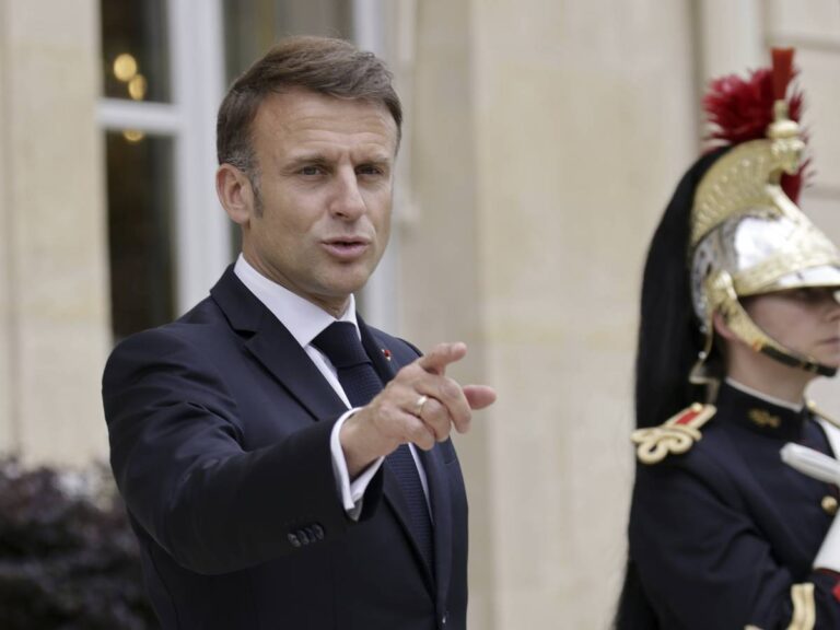 Alors Macron a fini par rôtir le coq, comme les Azzurri et Le Pen étaient dégoûtants : alors, aujourd'hui…