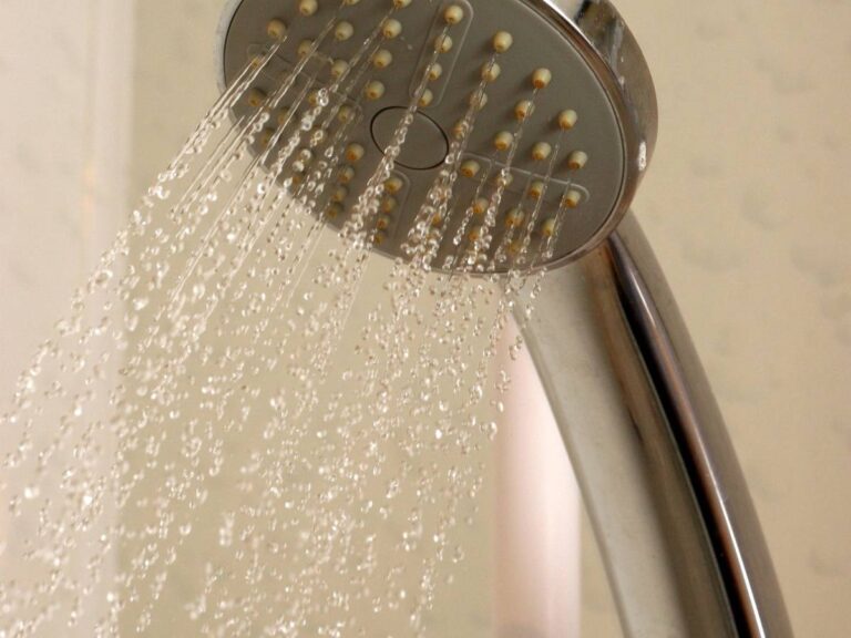 Regardez si cela se produit lorsque vous prenez une douche: cela pourrait être un symptôme d'Alzheimer