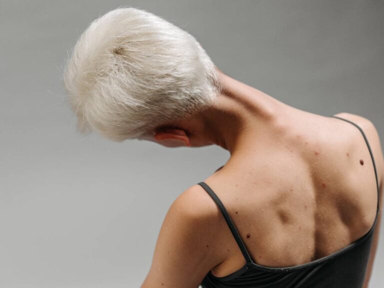 L'intelligence artificielle et la réalité virtuelle aident donc à lutter contre la douleur cervicale