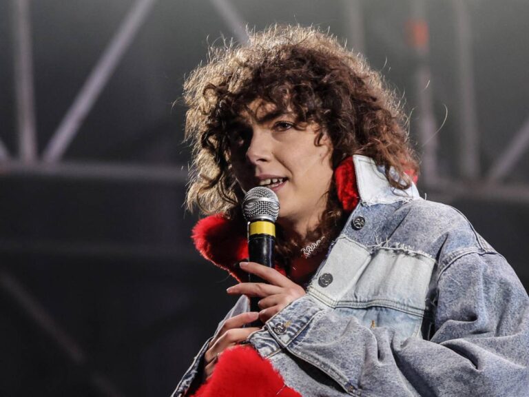 Madame tire zéro sur la musique des autres: « C'est tout mer .. ». Mais qui l'a élu juge de la pop?