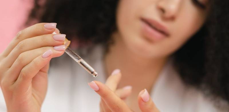 Cosmétiques avec des huiles essentielles