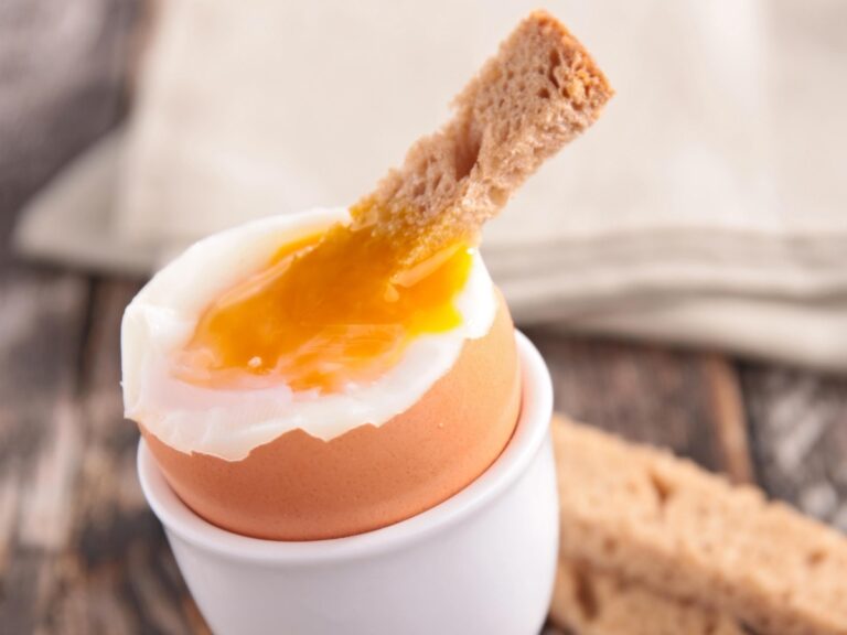 Combien d'oeufs pouvez-vous manger par semaine? La récente littérature scientifique les a « réévaluées »