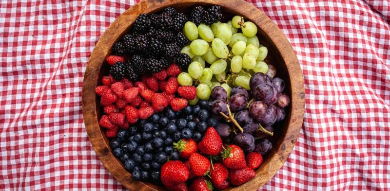 Fruits rouges et raisins