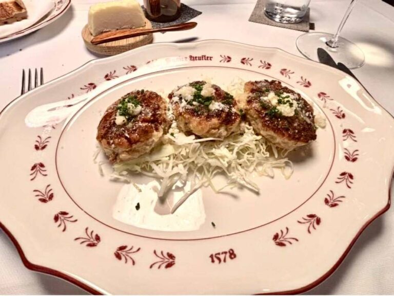 ANSITZ HEUFLER, la Niederkofler Tavern