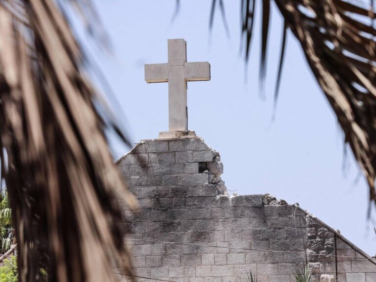 Le curé « Hero » sauve plus de 50 fidèles à Gaza