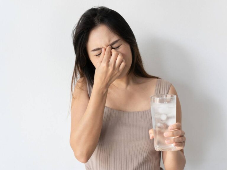 « Brain gelé »: Parce que cette réaction à des aliments trop froids