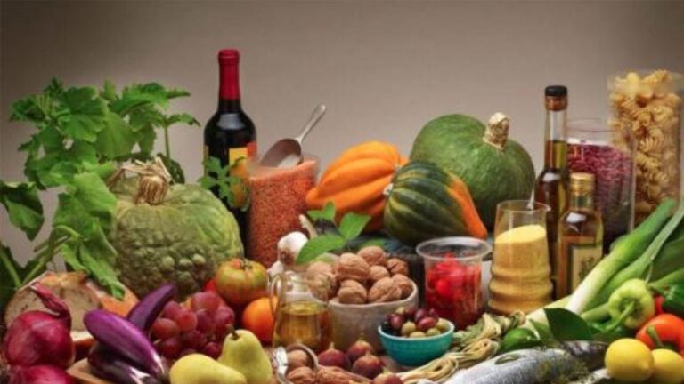 Comment améliorer notre alimentation? 5 conseils d'experts de l'Institut supérieur de la santé sur ce qu'il faut manger