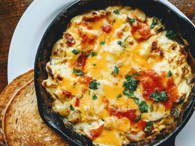 Omelette, comment le préparer lorsque vous suivez un régime: 7 recettes sans matières grasses