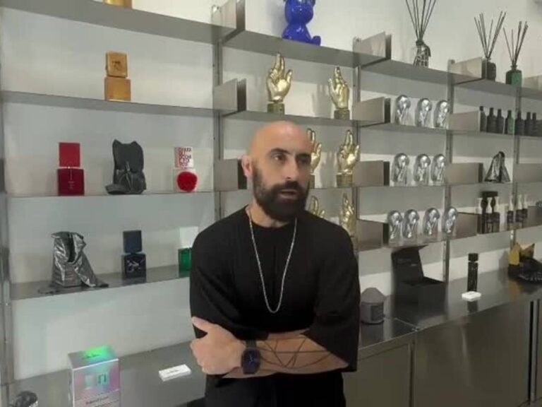 Vidéo: Filippo Sorcinelli: Quand le sacré devient l'art multisensoriel