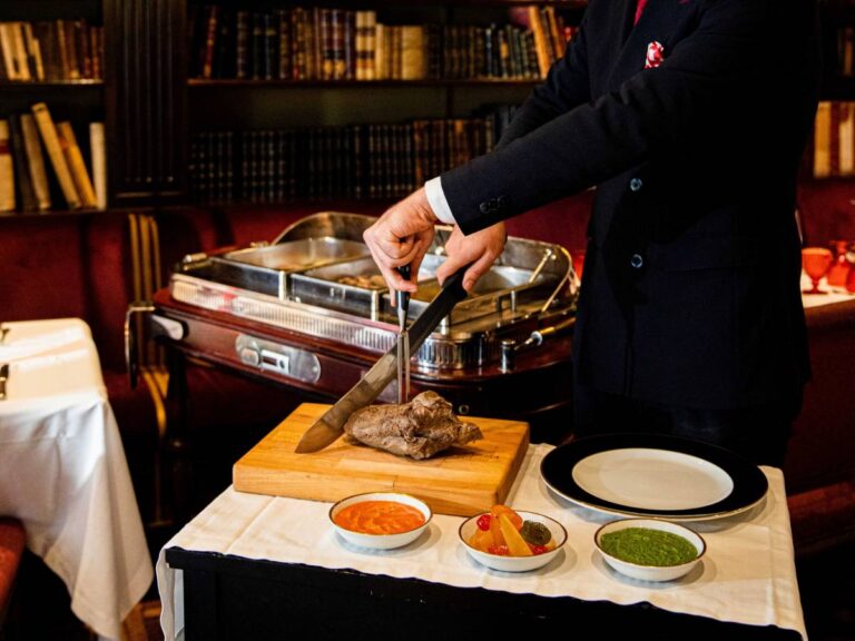 La viande bouillie revient à la mode à Milan