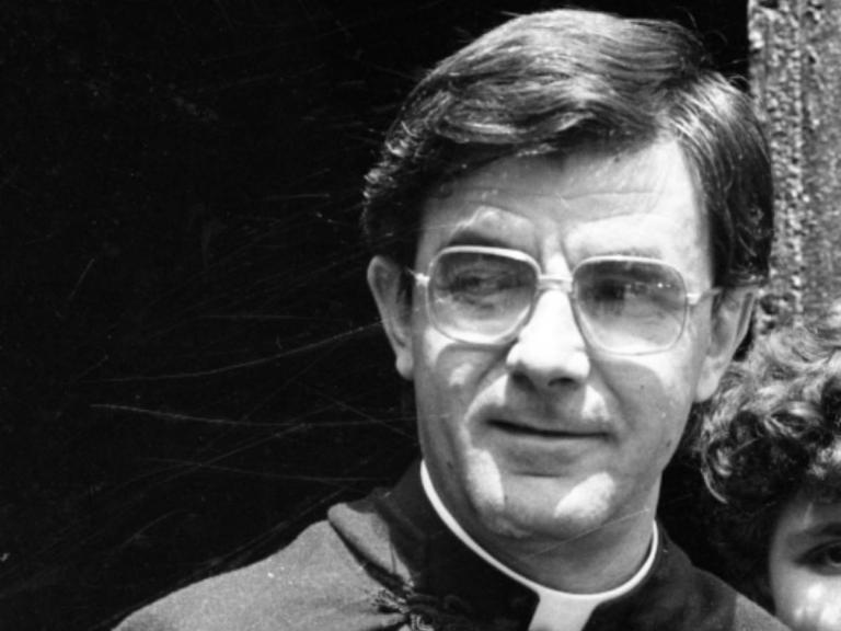 L&rsquo;arrestation et la condamnation dramatiques. « Cette boue sur le Père Rassello, un prêtre gênant du Rione Sanità »