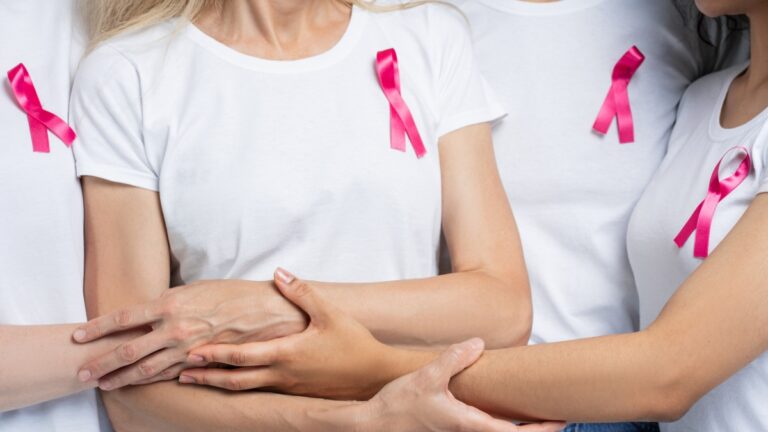 Rééducation neuro-sensorielle après cancer : conseils aux femmes et exercices pratiques pour les seins opérés