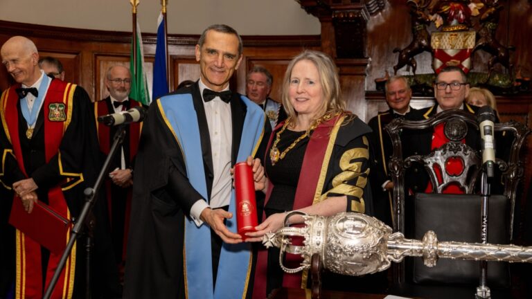 Chirurgie colorectale, Antonino Spinelli récompensé par le Royal College of Surgeons in Ireland : seulement deux Italiens avant lui