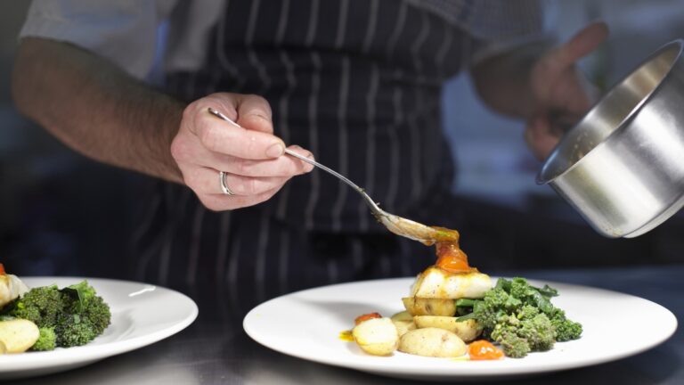 Comment comprendre si un aliment est sain : le cerveau le fait en 227 millisecondes. Le facteur émotionnel passe avant tout