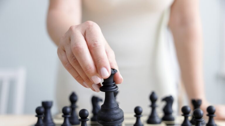 Lymphomes non hodgkiniens, la nouvelle campagne de sensibilisation : si vivre avec un cancer, c&rsquo;est comme jouer aux échecs