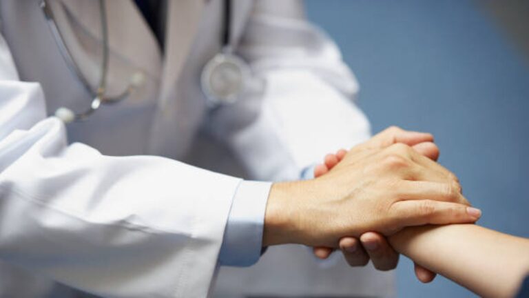 Des soins personnalisés « sur mesure » : avec le projet Perla, un label de qualité pour 34 établissements de santé