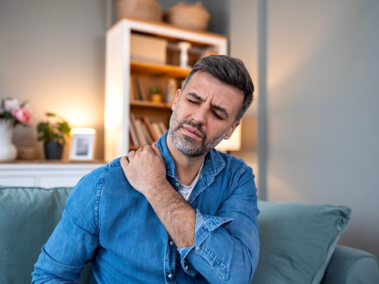Douleur à l&rsquo;épaule, d&rsquo;où vient la douleur ? Quand la coiffe des rotateurs est responsable