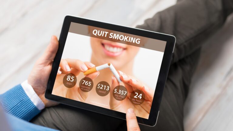 Les applications pour smartphone aident les fumeurs à arrêter de fumer. Ceux qui apportent un soutien psychologique sont particulièrement utiles