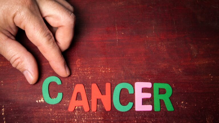 «Hallmarks of Cancer», l&rsquo;un des articles scientifiques les plus cités de l&rsquo;histoire de la médecine, fête ses 25 ans