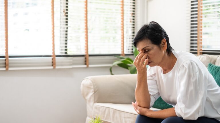 Toujours fatigué, apathique, faible ? Qu&rsquo;est-ce que la fatigue et comment la traiter, dont souffrent presque tous les patients atteints de cancer
