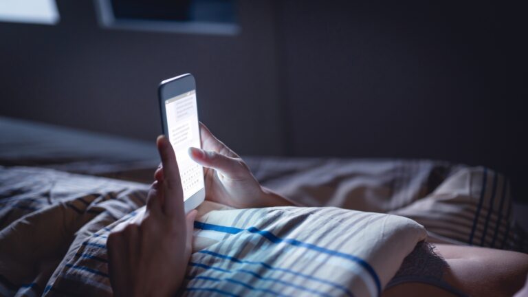 Est-ce que trop d’heures passées devant un écran sont mauvaises pour vous ? Cela dépend