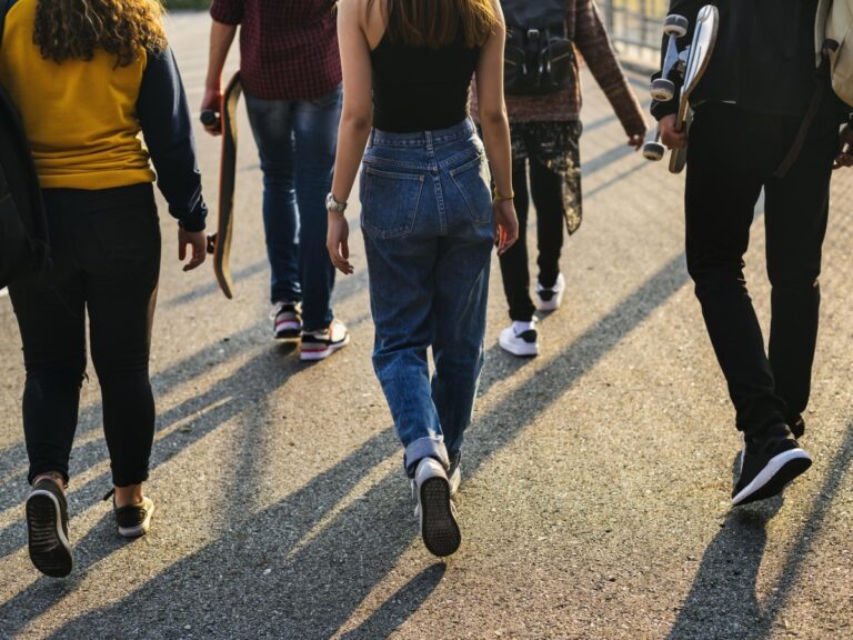 Les cas de cancer augmentent chez les jeunes adultes avant 50 ans : recherche sur les causes possibles